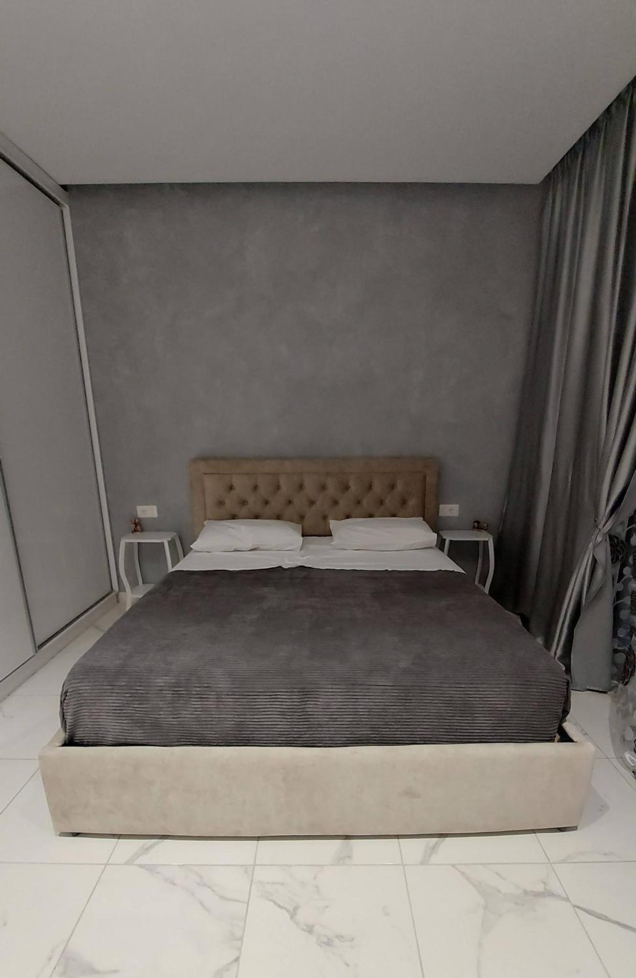Beni 'S Apartments Sarandë エクステリア 写真