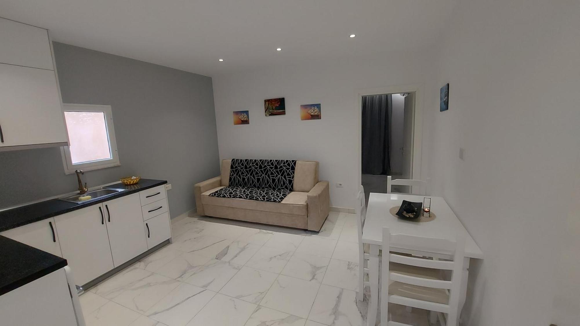 Beni 'S Apartments Sarandë エクステリア 写真