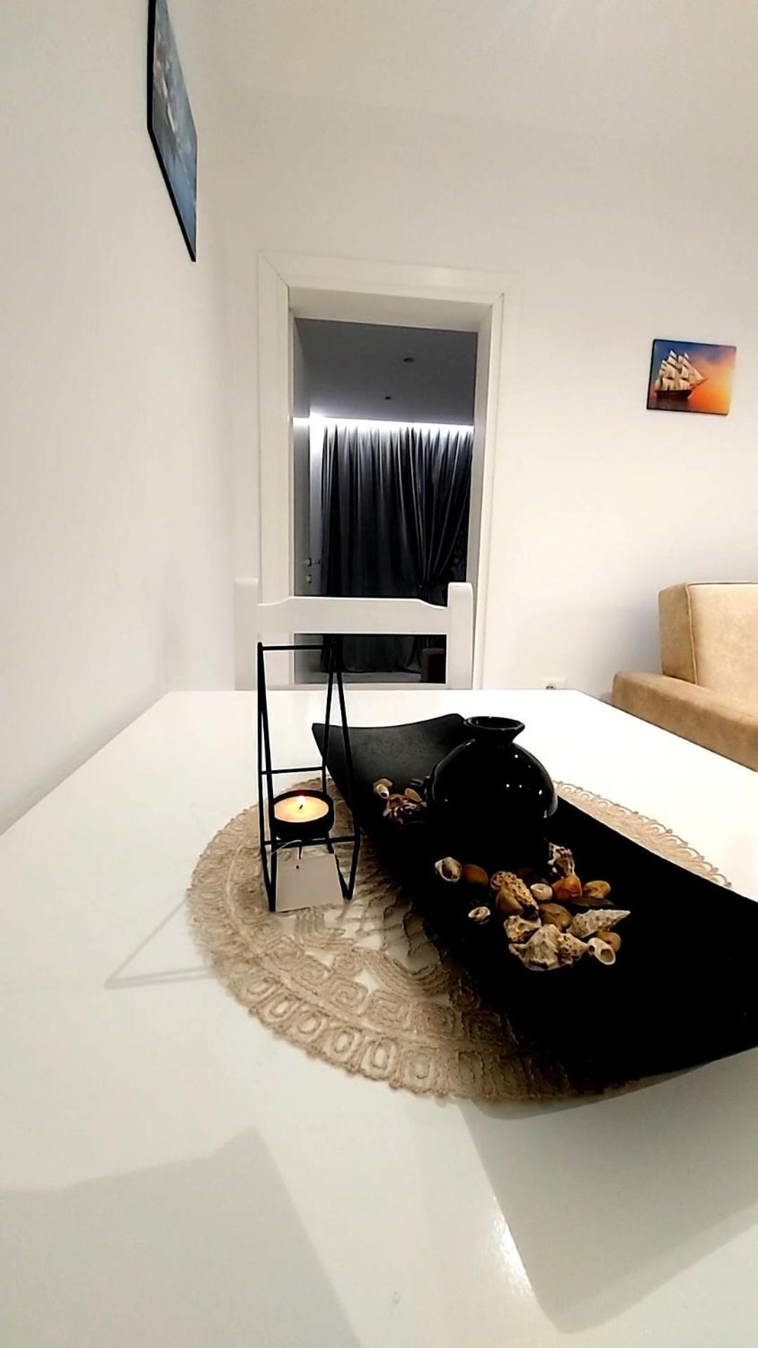 Beni 'S Apartments Sarandë エクステリア 写真